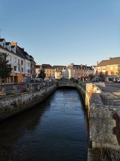 Caisse D'Epargne Gisors, Banque à Gisors