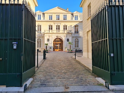National Federation of Savings Banks, Banque à Paris 07