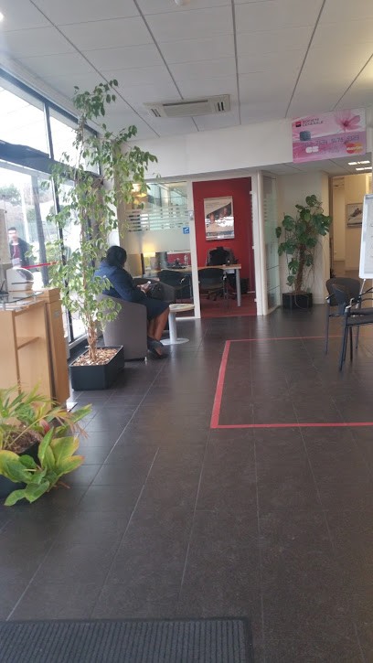 SG, Banque à Louvres