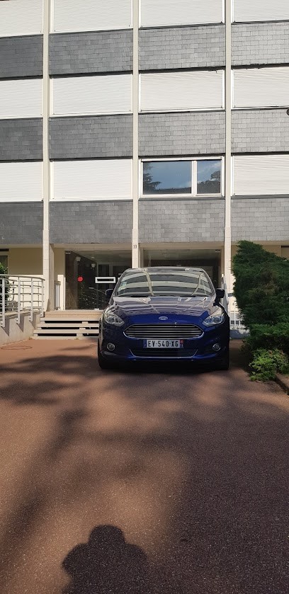 BRED-Banque Populaire, Banque à Suresnes