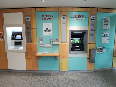 CREDIT AGRICOLE SAVIGNE-SUR-LATHAN, Banque à Savigné-sur-Lathan