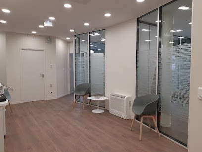 Crédit Agricole Fronton Agency, Banque à Fronton