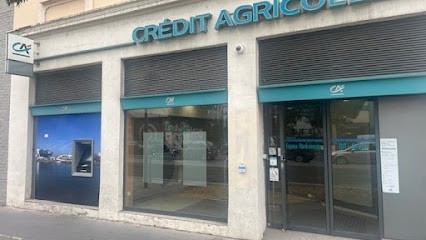 Crédit agricole Centre-est à Lyon Gerland Debourg, Banque à Lyon 07