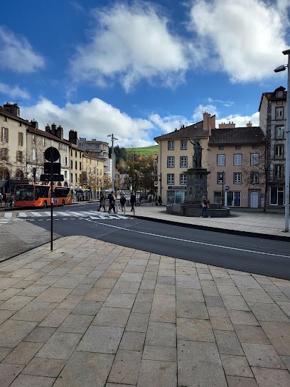 Banque Populaire Auvergne Rhône Alpes, Banque à Aurillac