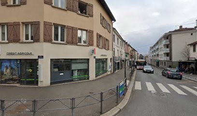 Crédit agricole Centre-est à Ecully Centre, Banque à Écully