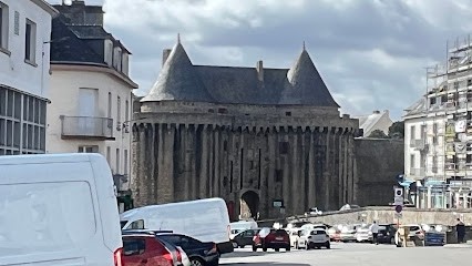 SG, Banque à Hennebont