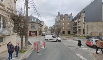 Crédit Maritime Grand Ouest, Banque à Dinard