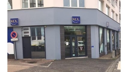 LCL Banque et assurance, Banque à Lillebonne