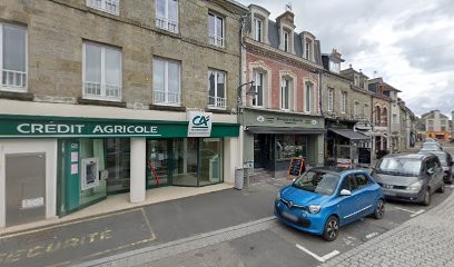 Crédit Agricole, Banque à Saint-Vaast-la-Hougue