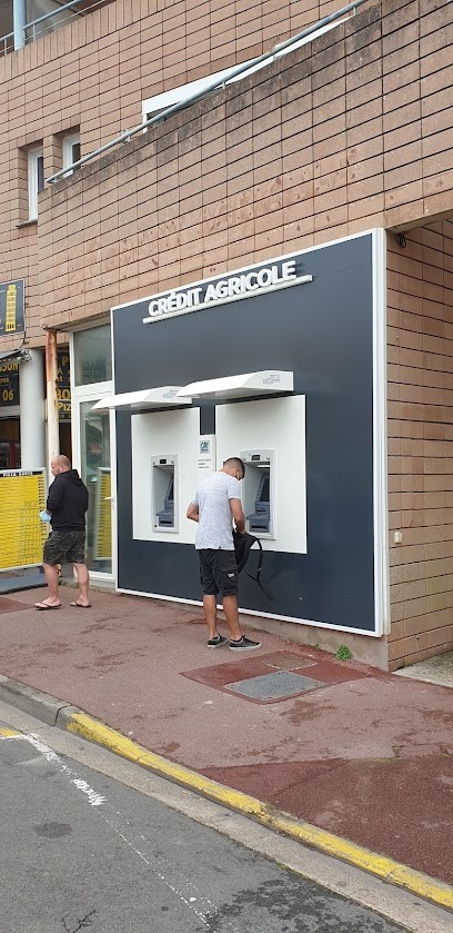 CA Aquitaine Lacanau Océan, Banque à Lacanau