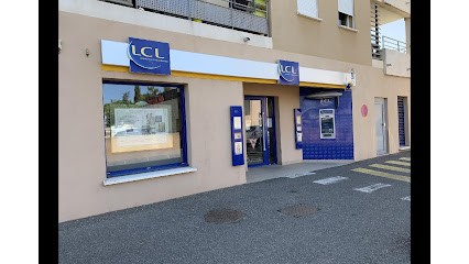 LCL Bank And Insurance, Banque aux Angles
