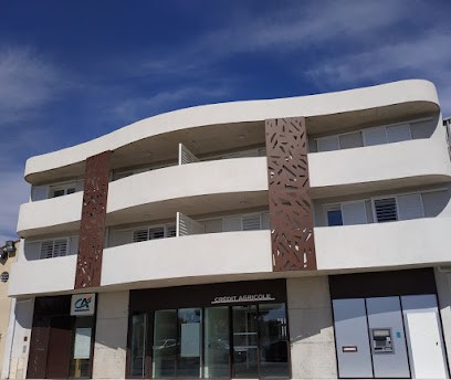 Crédit Agricole - Banque Assurances, Banque à Pia