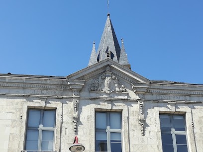 Caisse D'Epargne La Creche, Banque à La Crèche