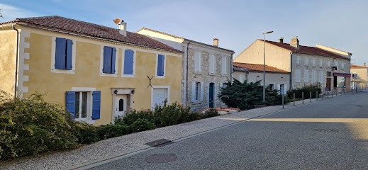 Credit Agricole, Banque à Laplume