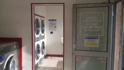 Caisse D'Epargne Luce Republique, Banque à Lucé