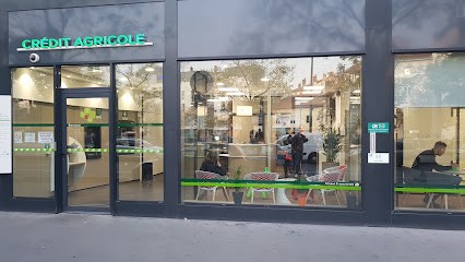 Crédit Agricole Centre-est à Lyon Vaise Valmy, Banque à Lyon 09