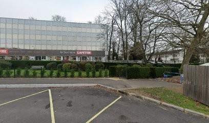 Banque Populaire Val de France - Agence entreprises, Banque au Chesnay
