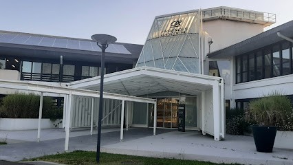 Crédit Agricole Pyrénées Gascogne - Pau - Agence Entreprises, Banque à Serres-Castet