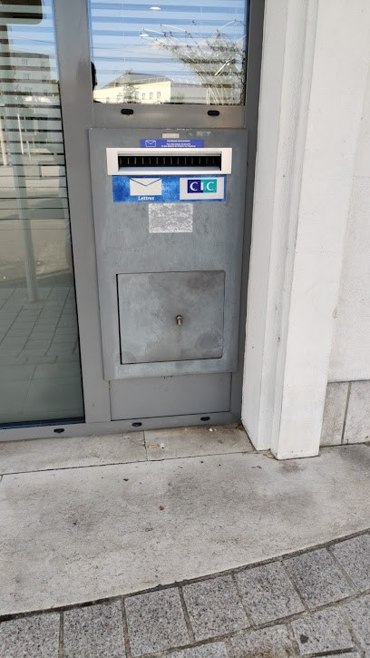 CIC, Banque à Fleury-les-Aubrais