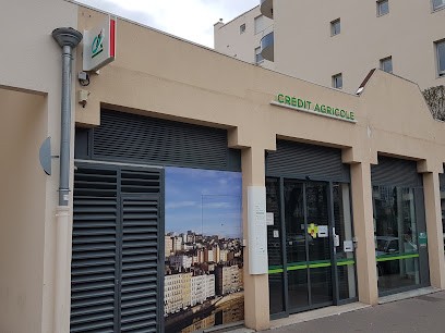 Crédit Agricole Centre-est à Lyon Hénon, Banque à Lyon 04