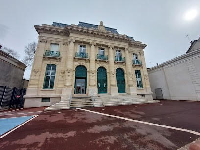 Caisse d'Epargne Provins, Banque à Provins