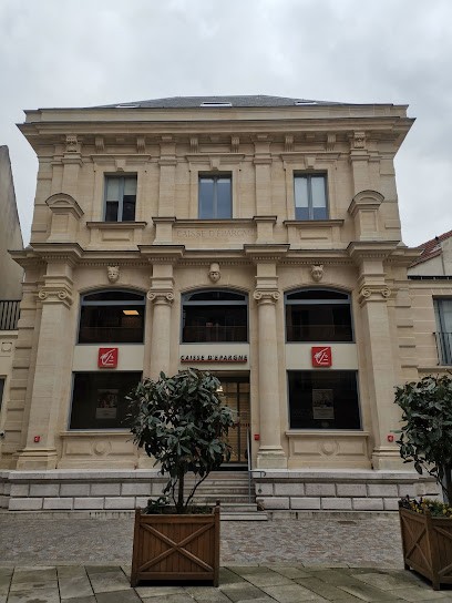 Caisse D'Epargne Melun Miroir, Banque à Melun