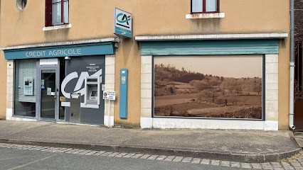 Crédit Agricole Centre Ouest, Banque à Cluis