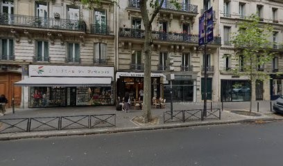 Allegra Finance, Banque à Paris 07