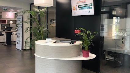 Crédit Agricole Centre-Est À Trevoux, Banque à Trévoux