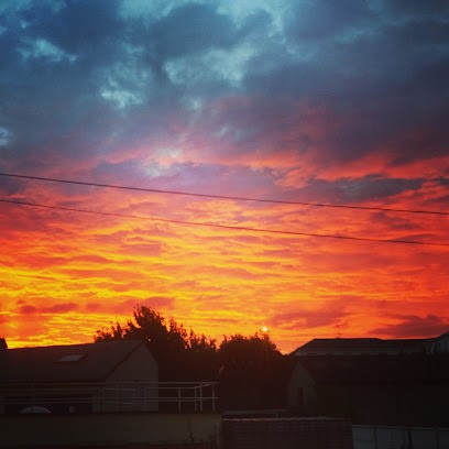 Caisse D'Epargne Mantes Universite, Banque à Mantes-la-Ville