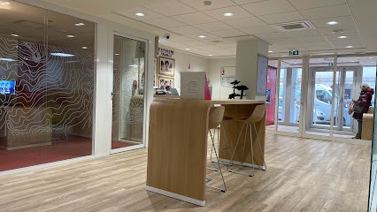 Caisse D'Epargne Sevres, Banque à Sèvres