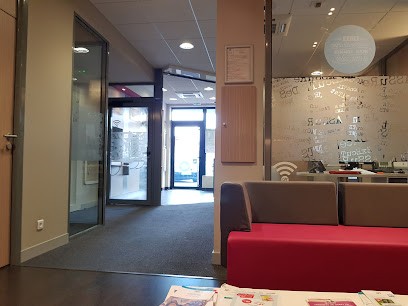 Crédit Agricole Centre Loire - Saint Germain Du Puy, Banque à Saint-Germain-du-Puy