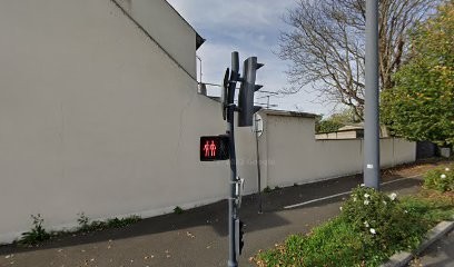 SG, Banque à Saint-Jean-de-la-Ruelle