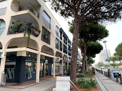 Crédit Agricole Du Languedoc - La Grande Motte Avenue De L'Europe, Banque à La Grande-Motte