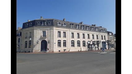 Crédit Agricole, Banque à Issoudun