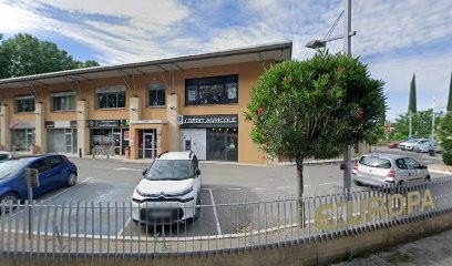 Crédit Agricole Du Languedoc - Uzès Pont Des Charrettes, Banque à Uzès