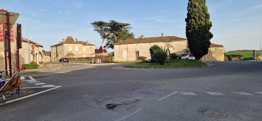 Crédit Agricole Point Conseil De Beauville, Banque à Laroque-Timbaut